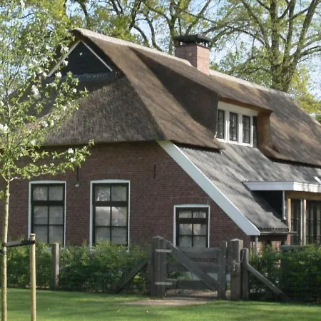 Charming Holiday Home In Nijverdal With Jacuzzi Extérieur photo