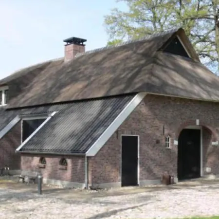 Charming Holiday Home In Nijverdal With Jacuzzi Extérieur photo