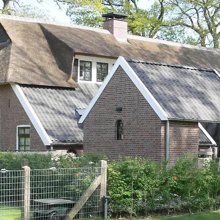 Charming Holiday Home In Nijverdal With Jacuzzi Extérieur photo
