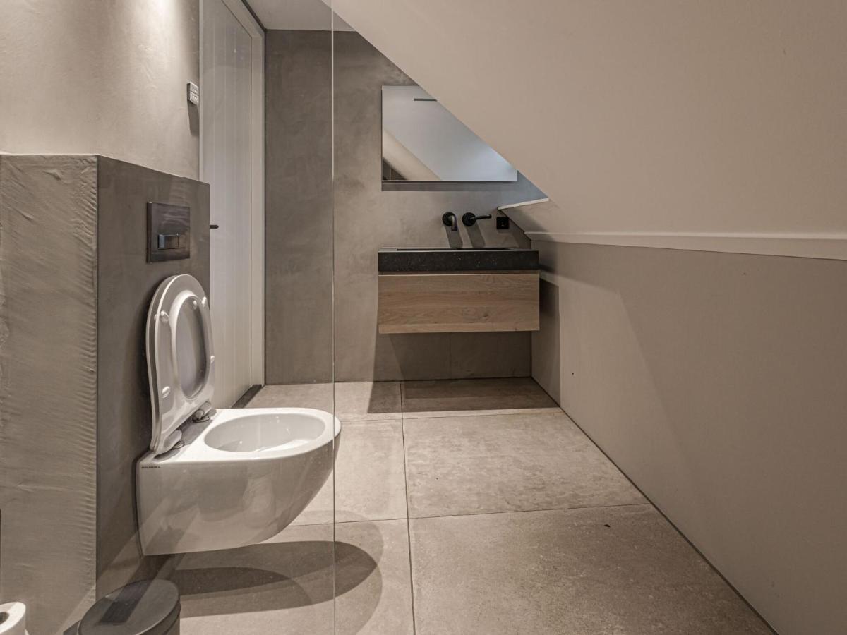 Holiday home Charming In With Jacuzzi
